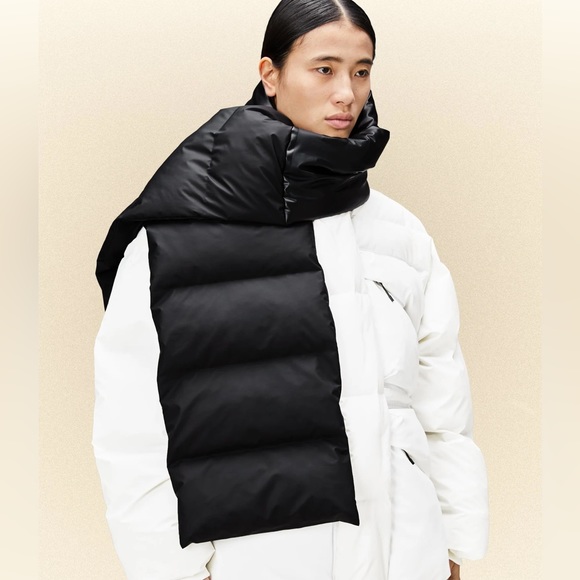 RAINS quilted Puffer Scarf - Picture 1 of 9